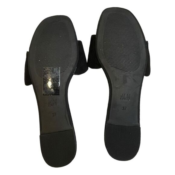 H&M Sandals Scalloped Black Faux Suede Flat Mules Slide Slip-On 37 / 7 - Picture 4 of 5